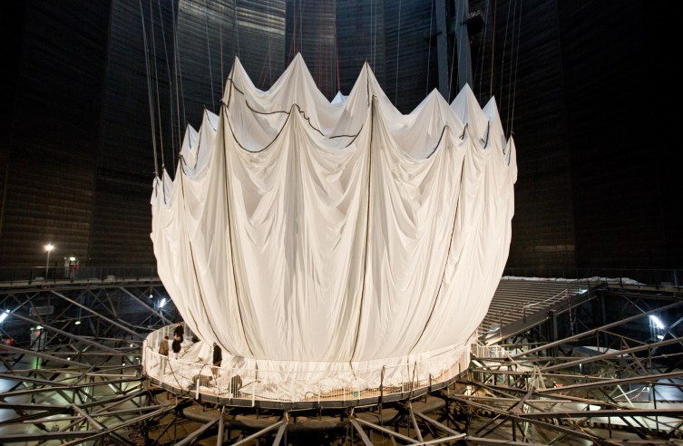 Big Air Package - Construction of Christo's Big Air Package at Gasometer Oberhausen, Germany