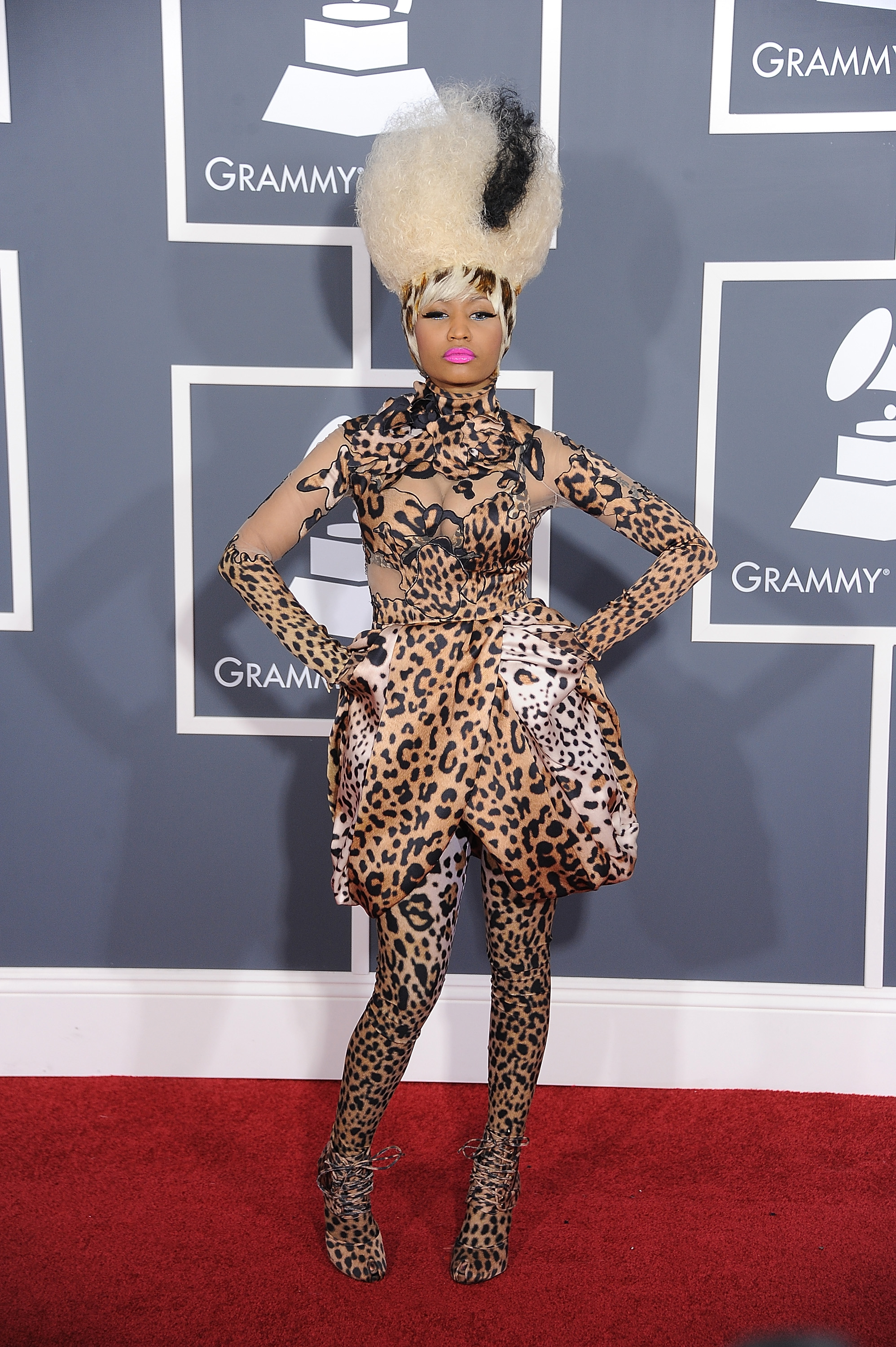 nicki minaj dress at the grammys