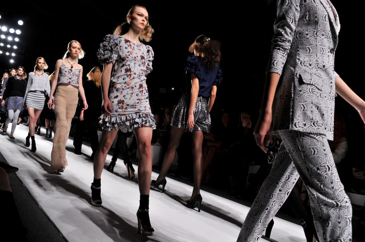 How to Walk Like a Model in Four Easy Steps: Q+A With Casting Director ...